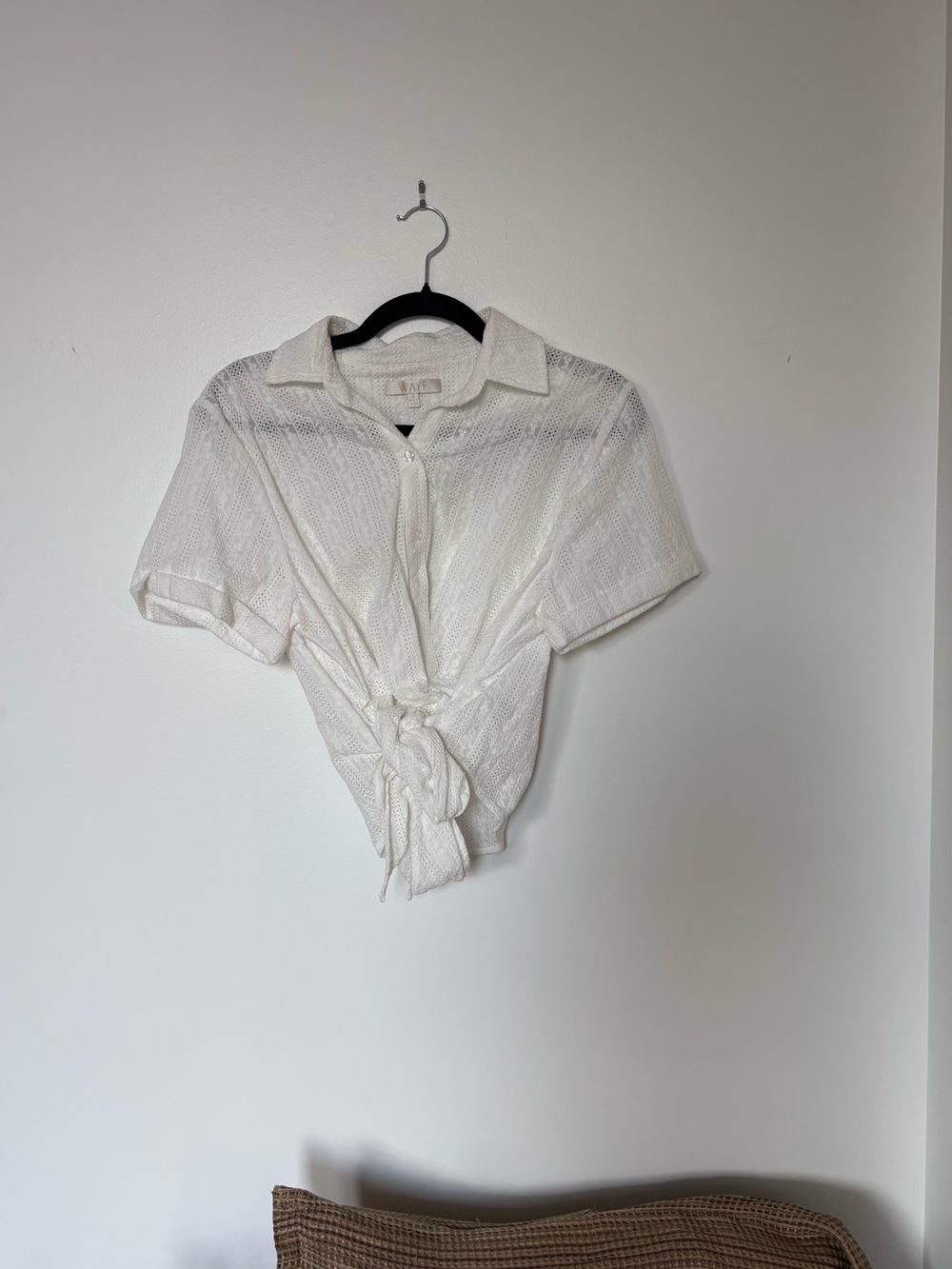 Wayf White Short-Sleeve Tie-Front Collared Top